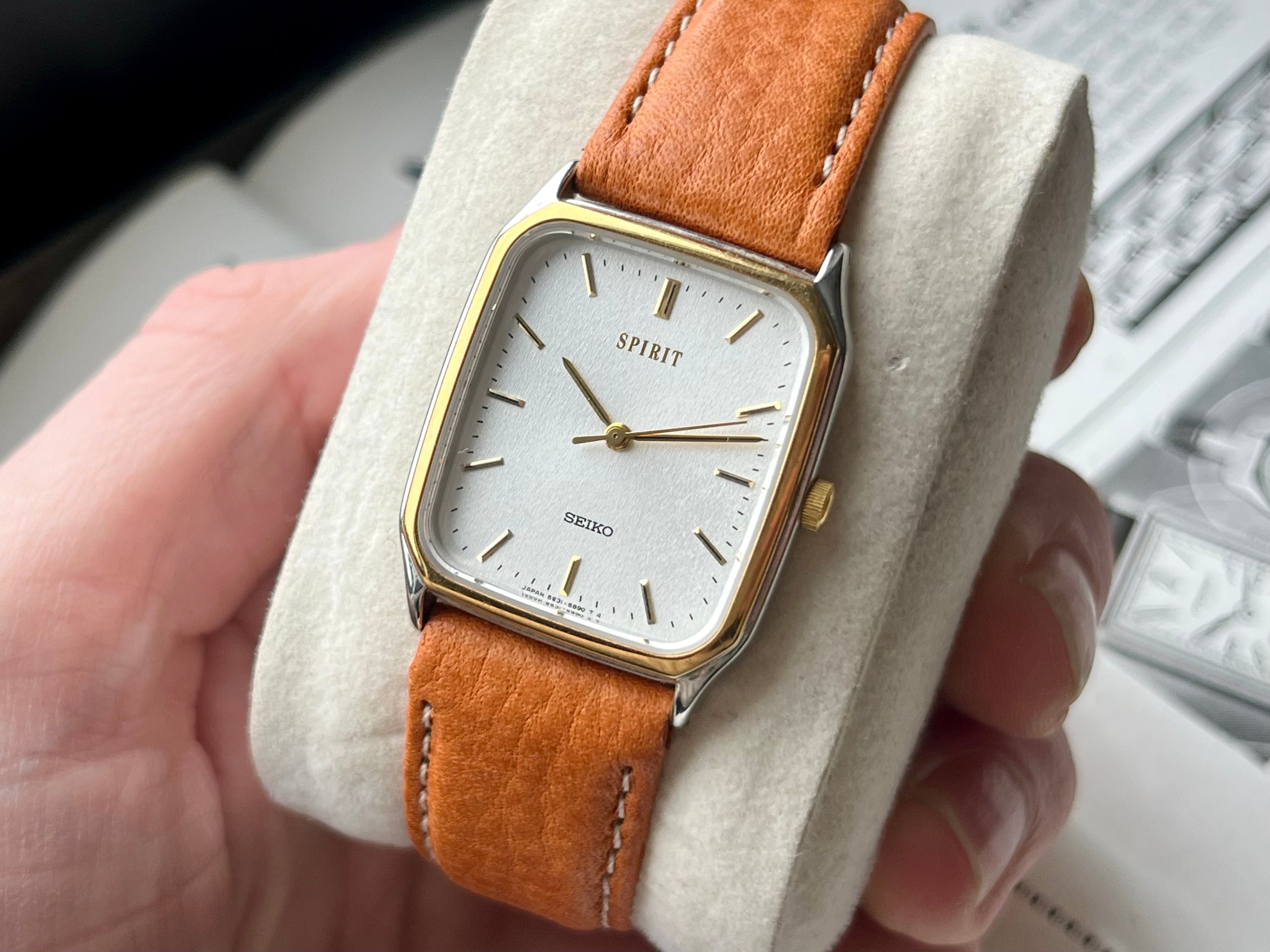 Vintage Seiko Spirit 'Frosted Dial' 5E31-5B50 Watch – WatchEra