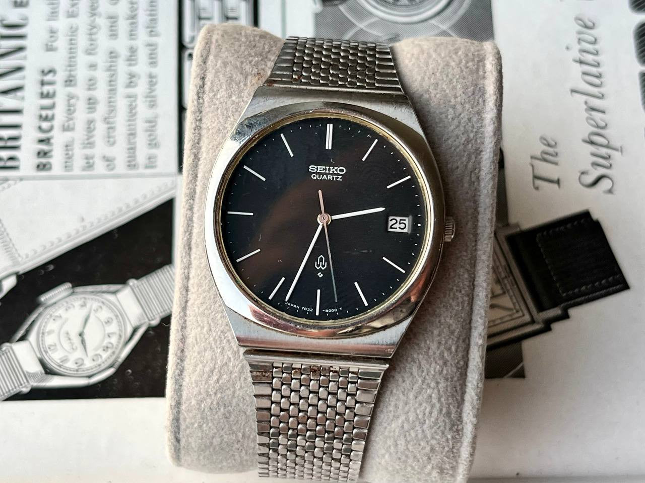 Vintage Seiko Emblem 7832-8000 Watch 1977 Quartz Working Black