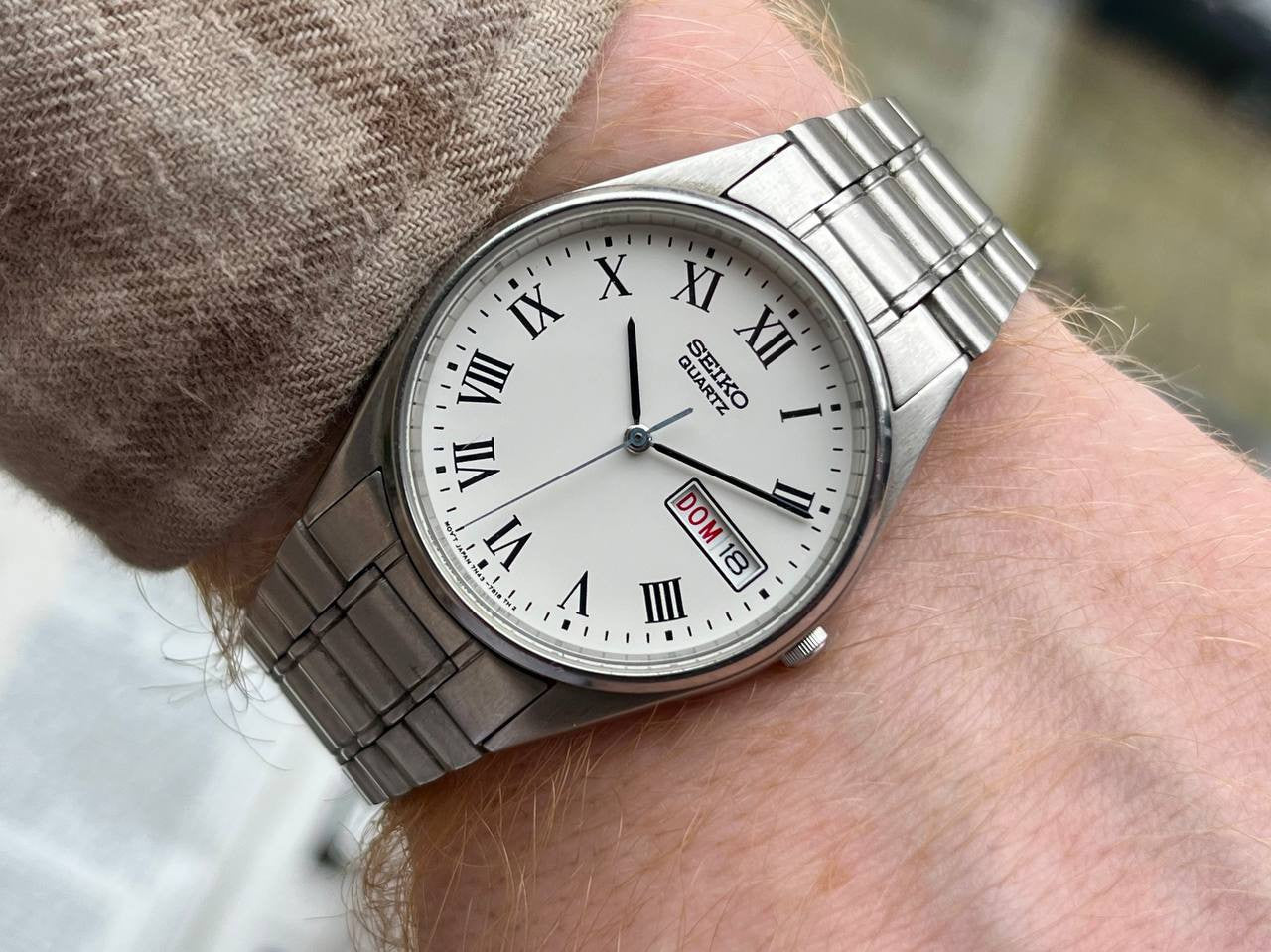 Vintage Seiko Roman Dial 7N43-7A50 1993 Quartz Working Steel Men