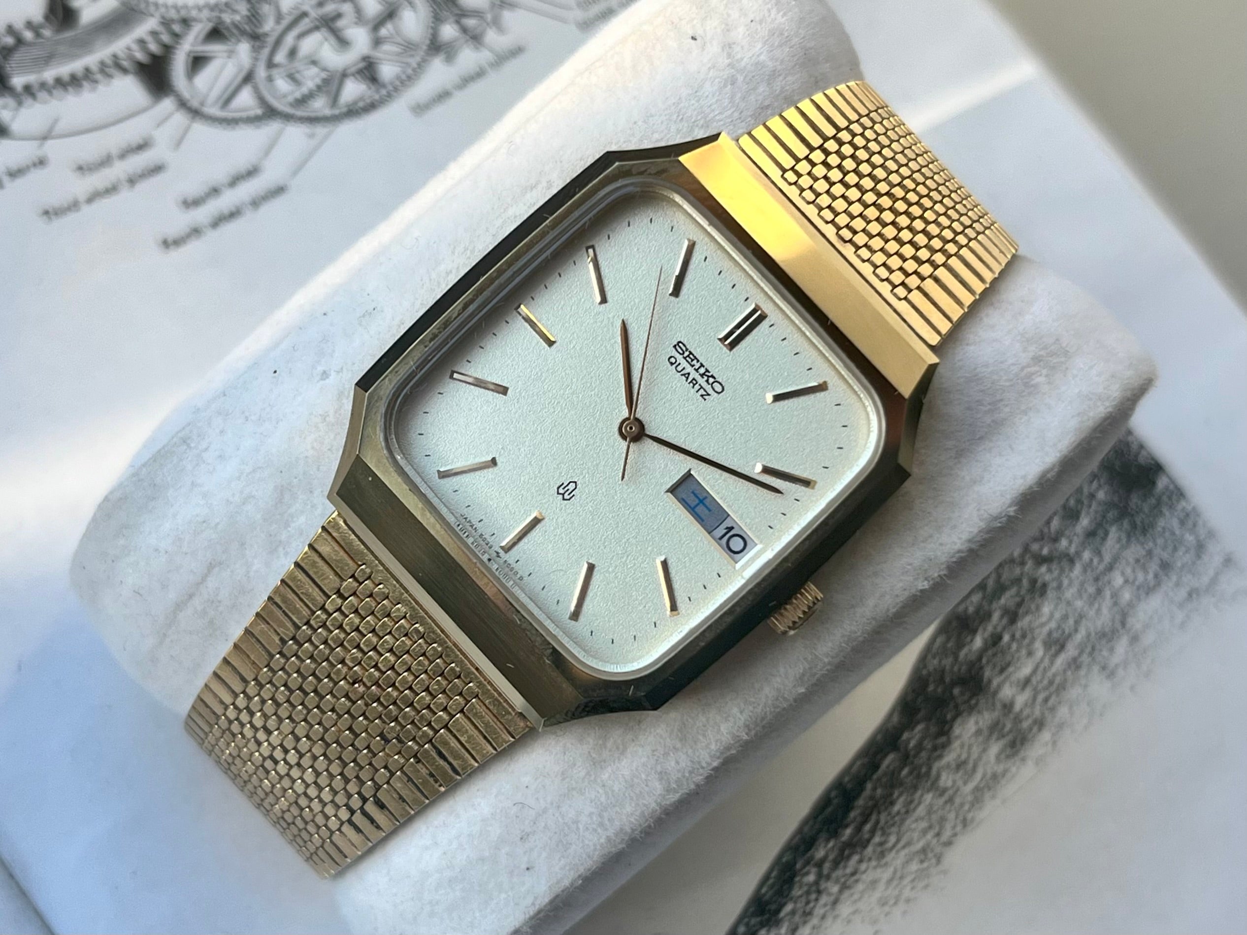 Vintage Seiko Seagull 5933-5080 Watch 1982 Hard Titanium