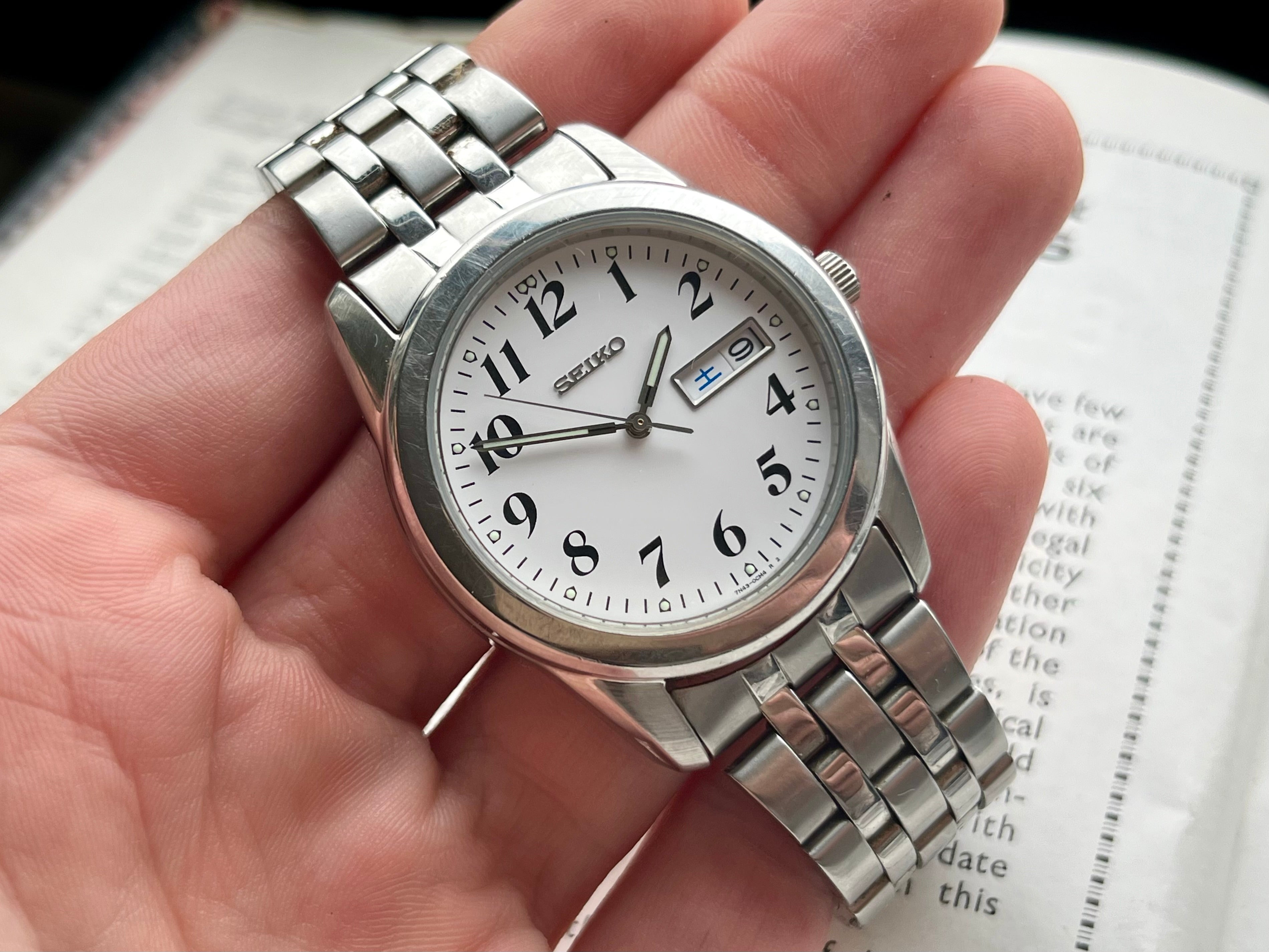 Pre-Owned Seiko Spirit 7N43-0AM0 White Quartz 2005 – WatchEra