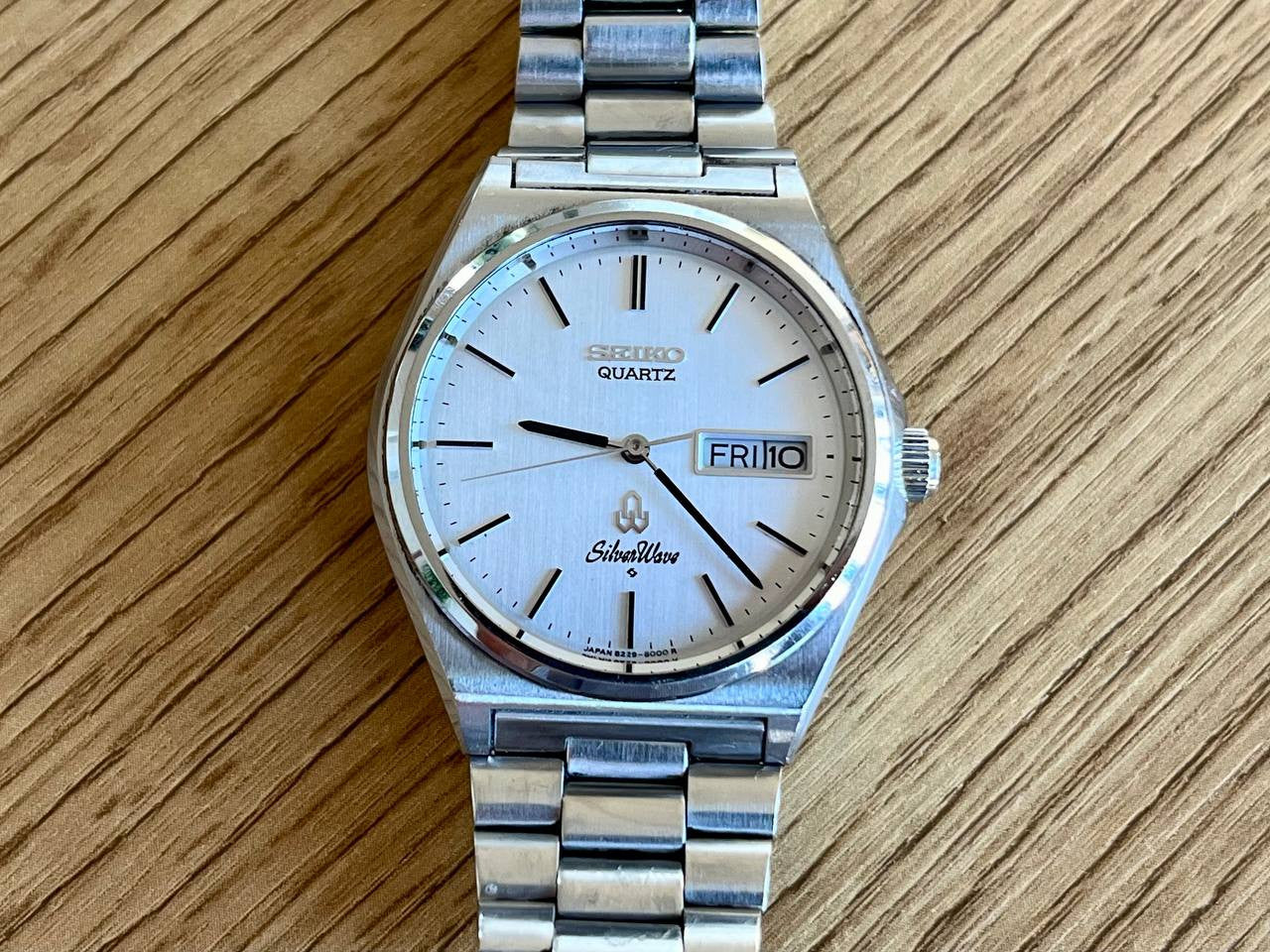 Vintage Seiko Watch Silverwave Ref 8229-8000 Quartz JDM White