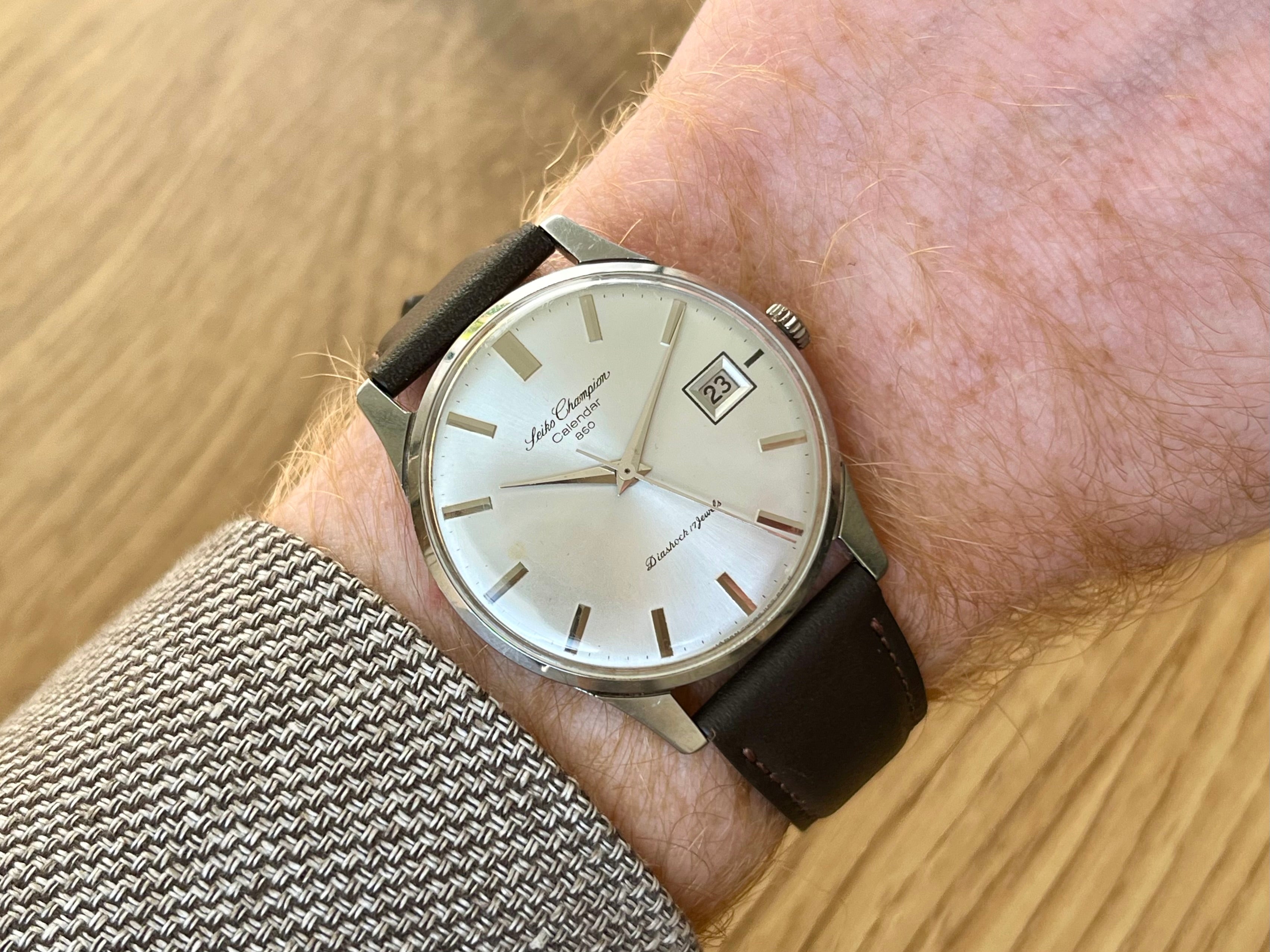 ✨SEIKO✨Champion✨Calendar✨860✨クオーツ✨腕時計✨ s-l1200.jpg