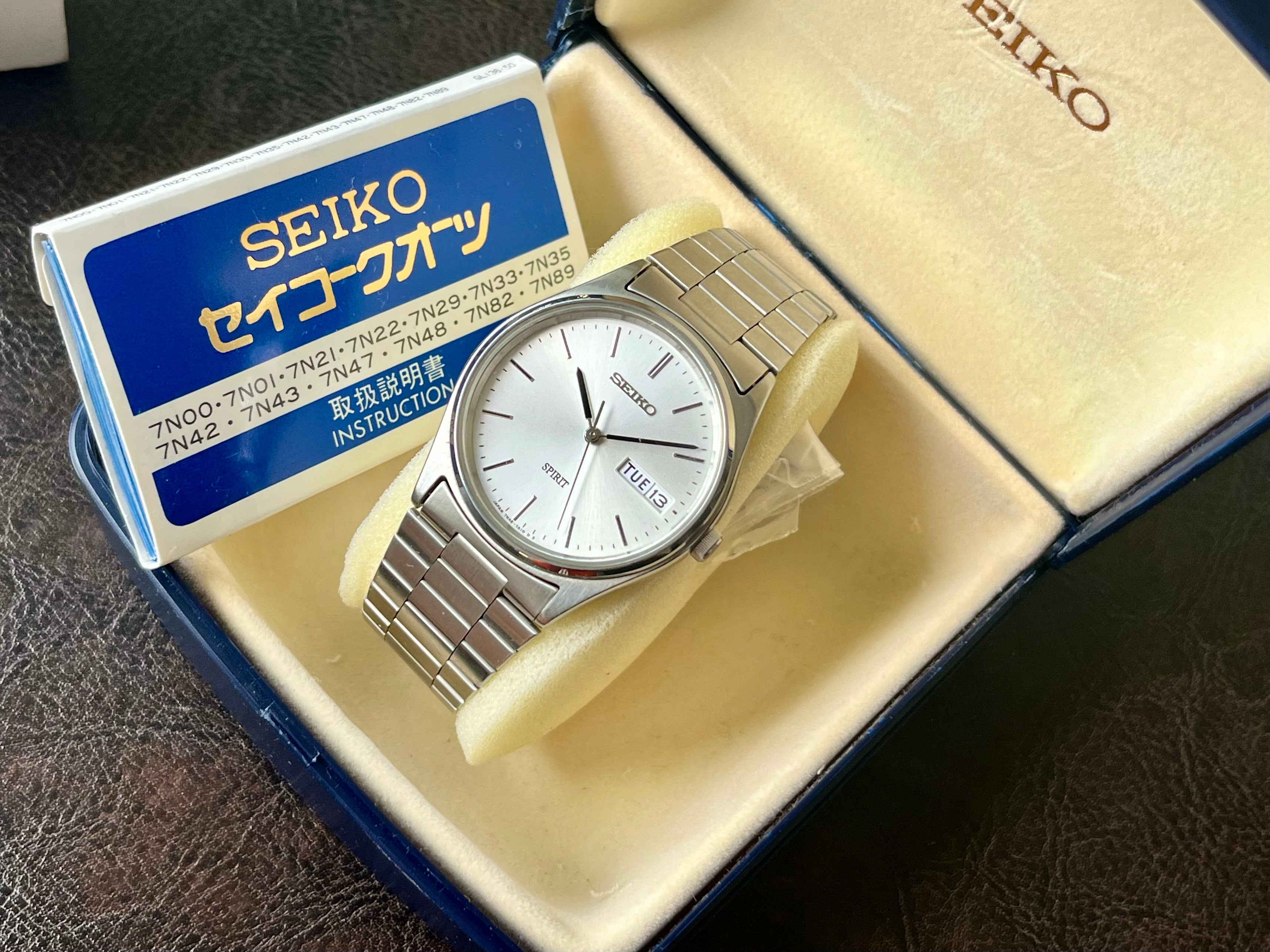 Mint Vintage Seiko Spirit 7N48-7A00 1995 Quartz Watch Box, Papers