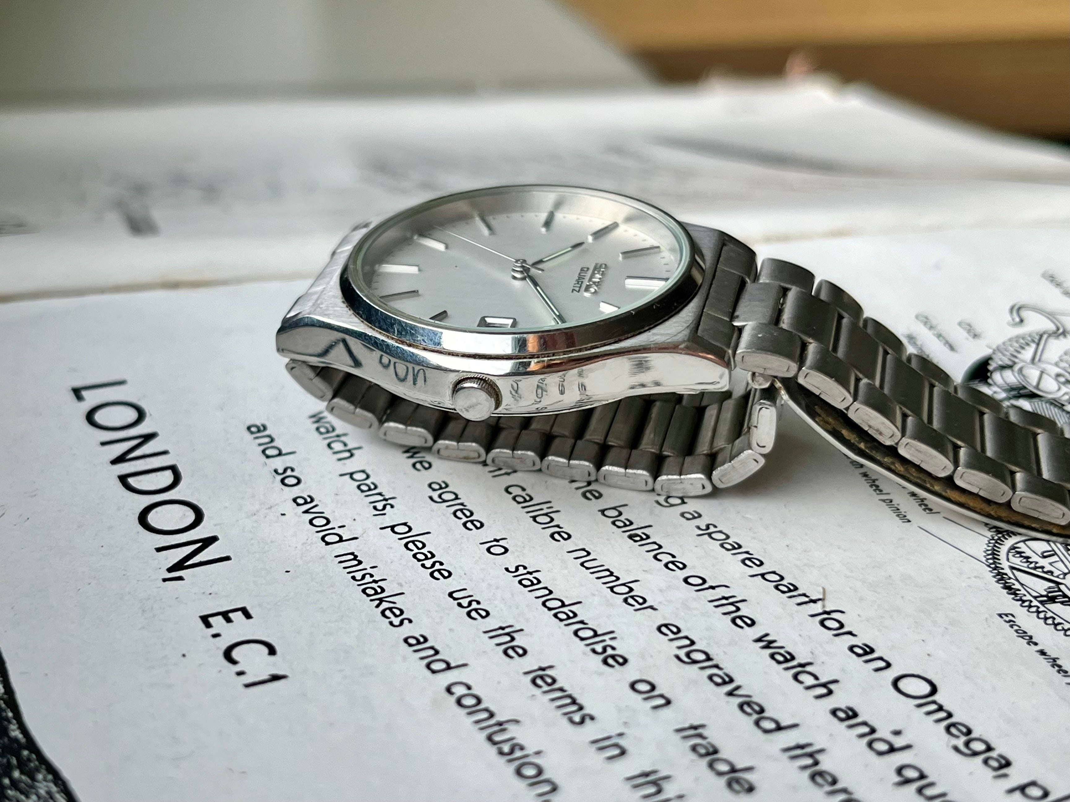 Vintage Seiko Quartz 7N42-8041 Silver Dial 1993 Watch – WatchEra