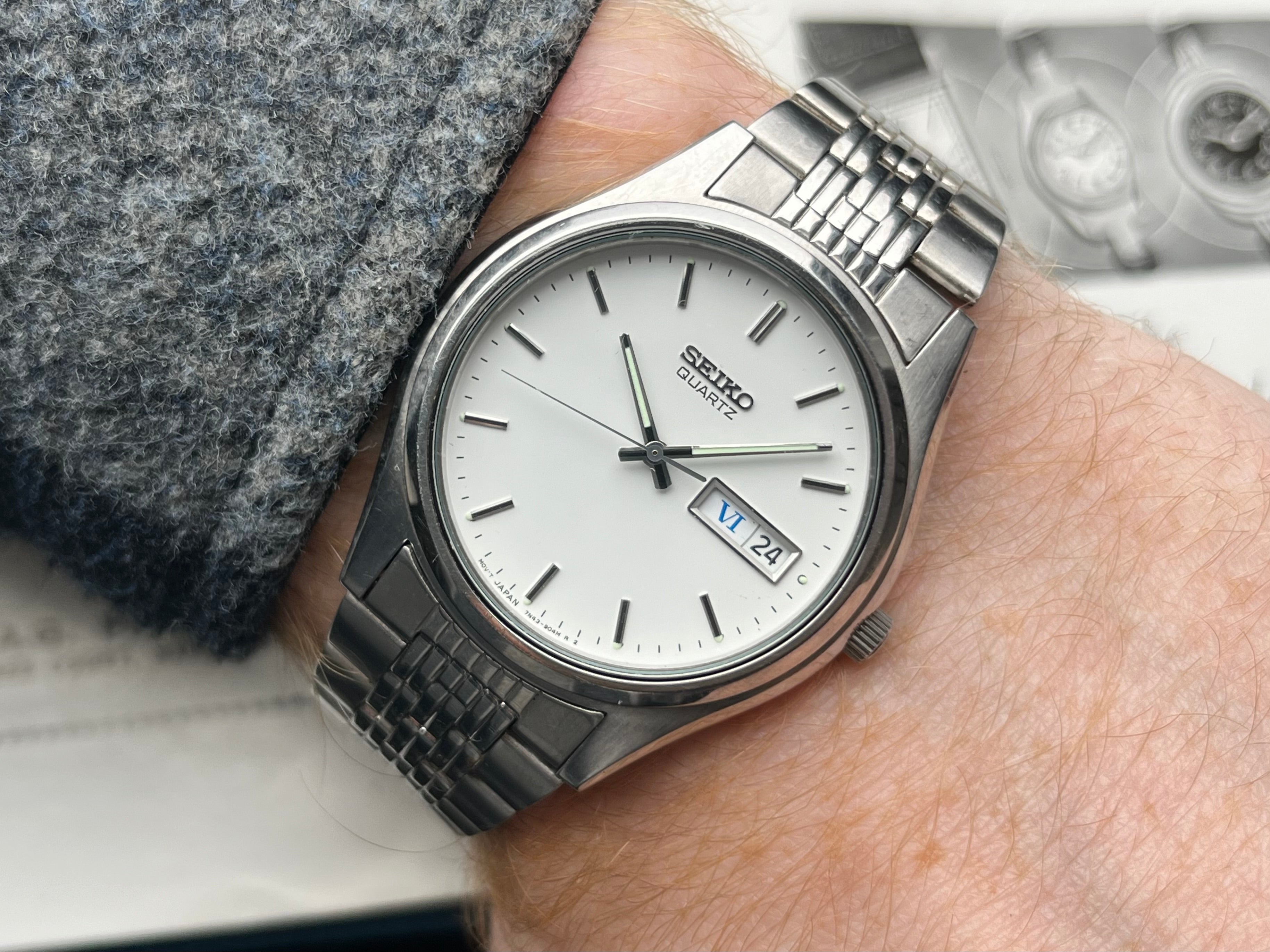 レア SEIKO SLIVER WAVE D229-5000 デジタル腕時計 Seiko D229 5000